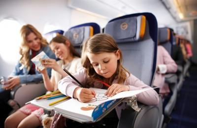Как лететь с ребенком в самолете? 